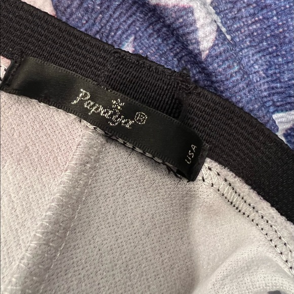 Papaya Red, White & Blue skirt size S, short, elastic waist, faded - Picture 8 of 9